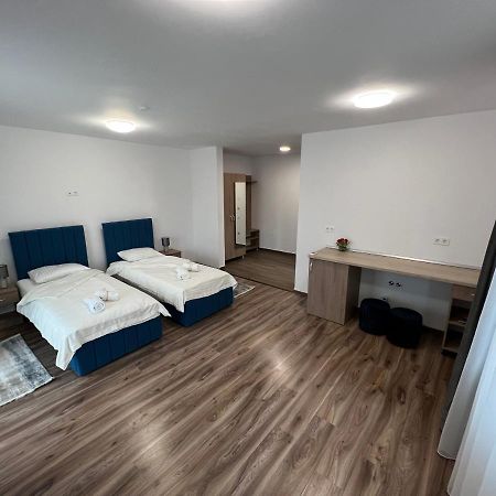 Aparthotel Plevnei4 Клуж-Напока Экстерьер фото